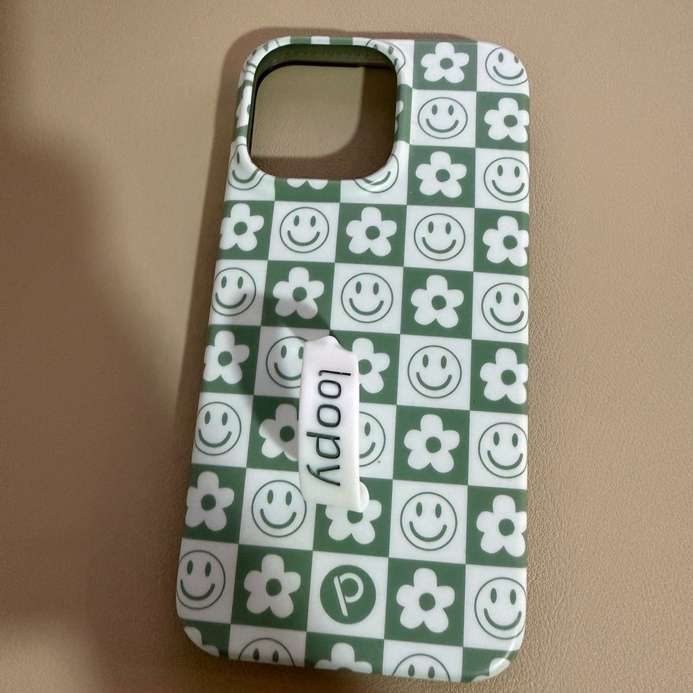 Loopy Case Sage and White Smiley Flower iPhone 14 Pro Max